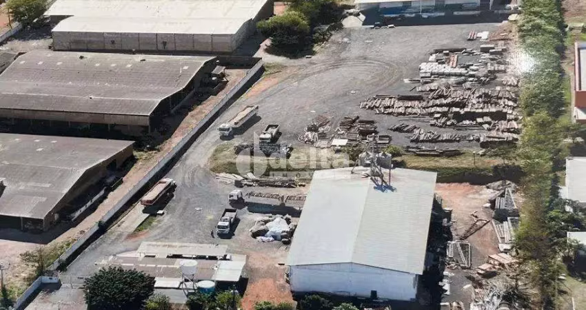Galpão disponível para locação no bairro distrito industrial em uberlândia-mg