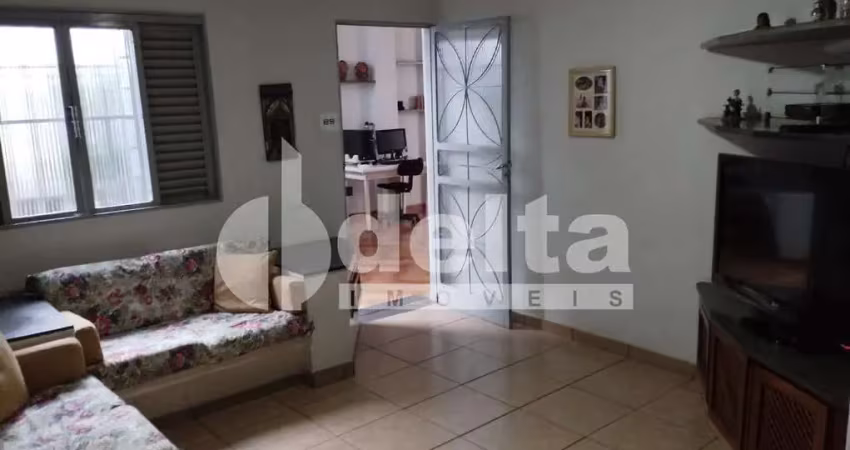 Casa residencial disponível para locação no bairro centro em uberlândia-mg