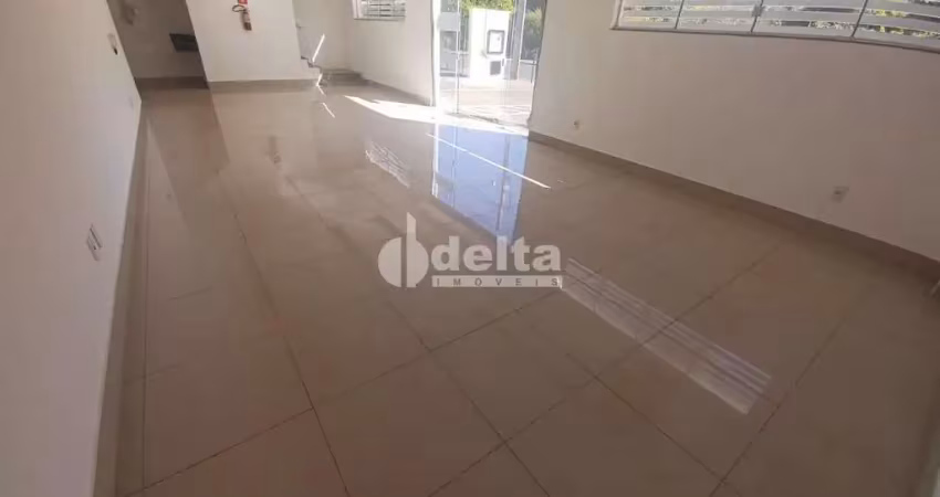 Loja disponível para locação no bairro daniel fonseca em uberlândia-mg.