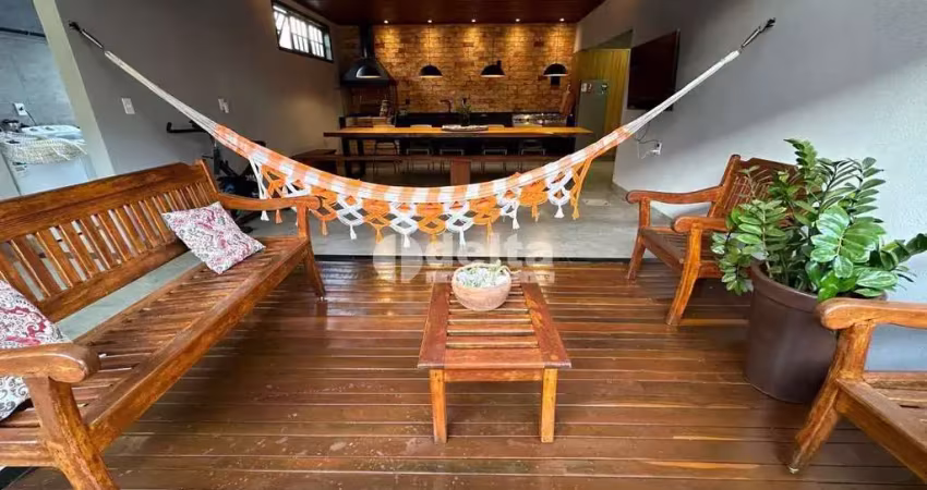 Casa residencial disponível para locação e venda no bairro granada em uberlândia-mg
