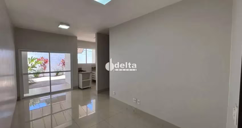 Casa em condomínio disponível para locação no bairro laranjeiras em uberlândia-mg