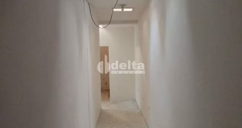 Casa comercial disponível para locação no bairro martins em uberlândia-mg