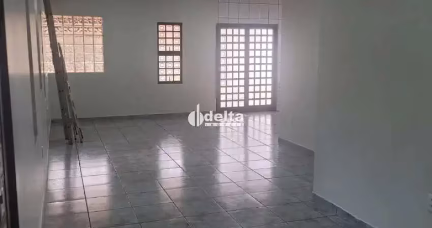 Casa residencial disponível para locação no bairro santa mônica em uberlândia-mg.