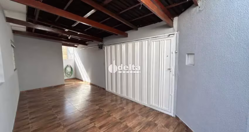 Casa residencial disponível para locação no bairro osvaldo rezende em uberlândia-mg.