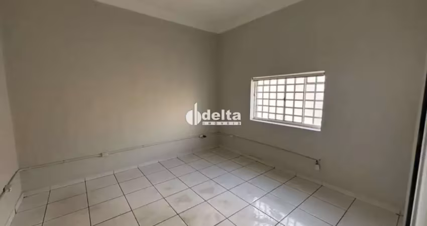 Comodo comercial disponível para locação no bairro martins em uberlândia-mg