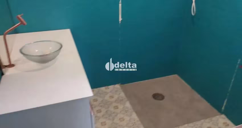Casa residencial disponível para locação no bairro jardim karaíba em uberlândia-mg.