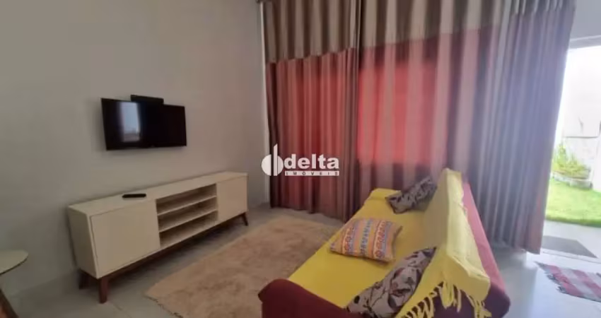 Casa residencial mobiliada disponível para locação no bairro alto umuarama em uberlândia-mg.