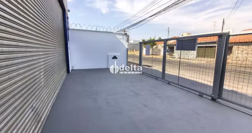 Galpão disponível para locação no bairro nossa senhora das graças em uberlândia-mg.