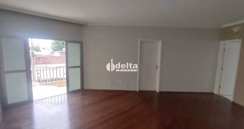 Apartamento com 3 quartos, disponível para locação no bairro brasil em uberlândia-mg