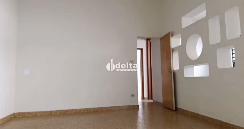 Casa comercial disponível para locação no bairro martins em uberlândia - mg.