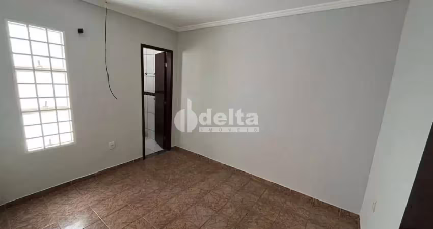 Casa disponível para locação no bairro santa mônica em uberlândia-mg