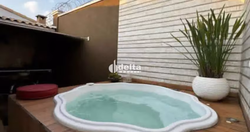 Casa em condomínio com 3 quartos sendo 1 suíte disponível no bairro jardim botânico em uberlândia - mg.