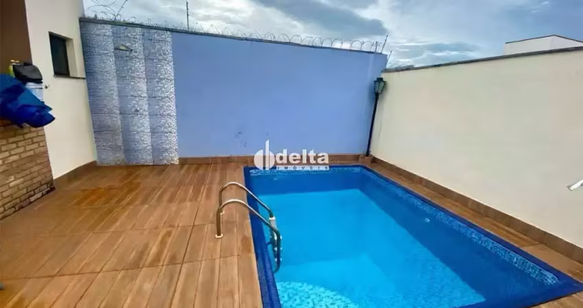 Casa em condomínio com 4 quartos sendo 3 suítes no bairro jardim inconfidência em uberlândia - mg.