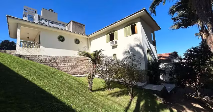 Casa com 5 quartos à venda na Rua Recife, Recife, Tubarão