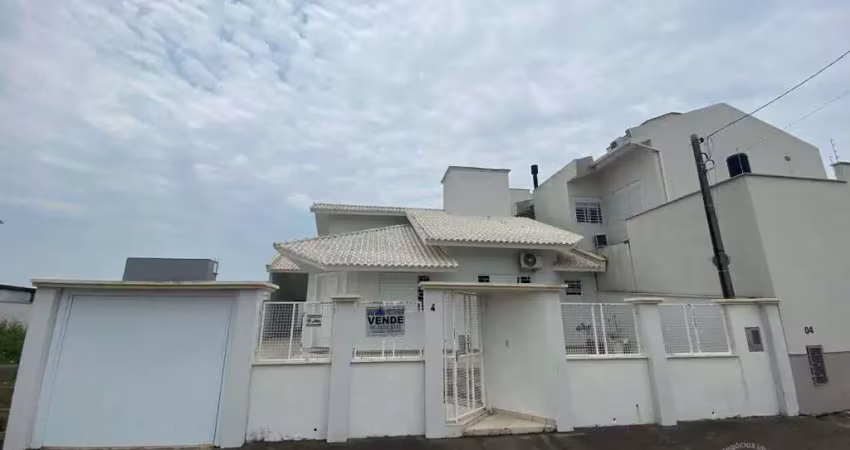 Casa com 2 quartos à venda na Rua Eng. Anibal Torres Costa, Oficinas, Tubarão