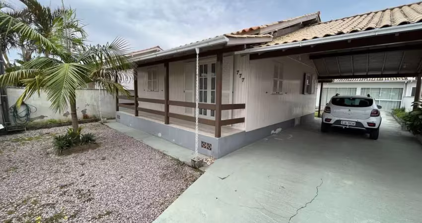 Casa com 2 quartos à venda na Rua Manoel Emerick, Oficinas, Tubarão