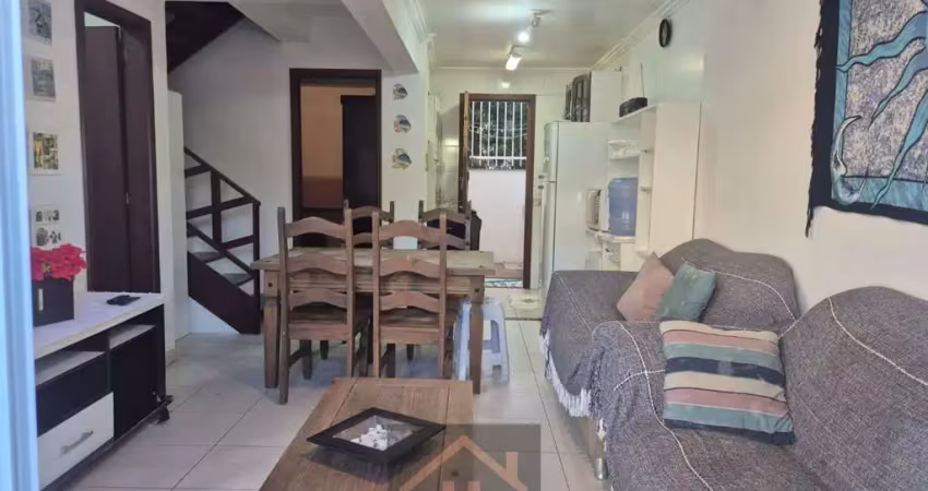 Sobrado geminado, praia de mariscal, bombinhas, com 2 dormts a 300 mts da praia. só r$ 820.000,00