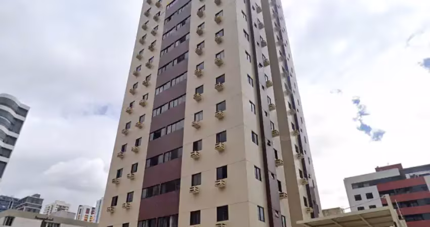 Alugo apartamento em manaíra com 3 quartos sendo 1 suíte, elevador e lazer