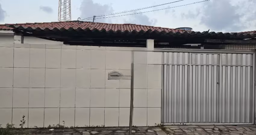 Casa no jardim cidade universitária/bancários com 3 quartos sendo 1 suíte + dce