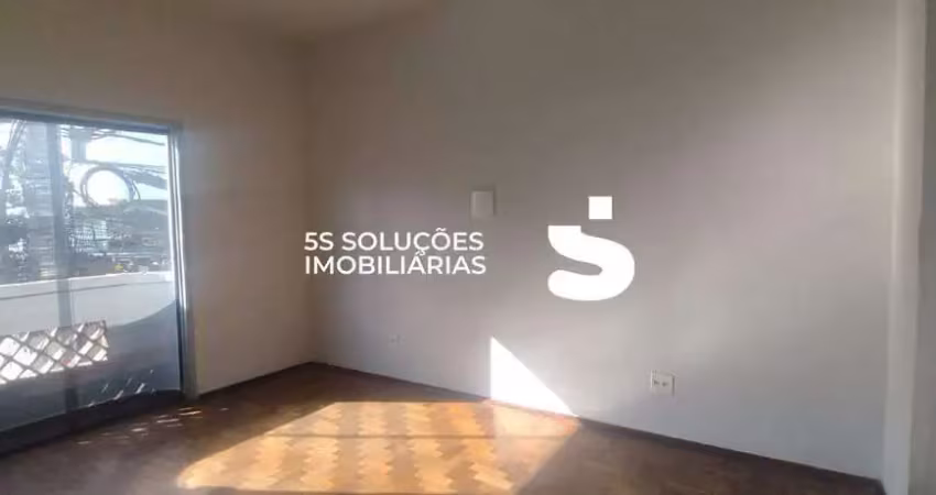 Maravilhosa casa de 3 quartos em localização privilegiada no alto dos passos