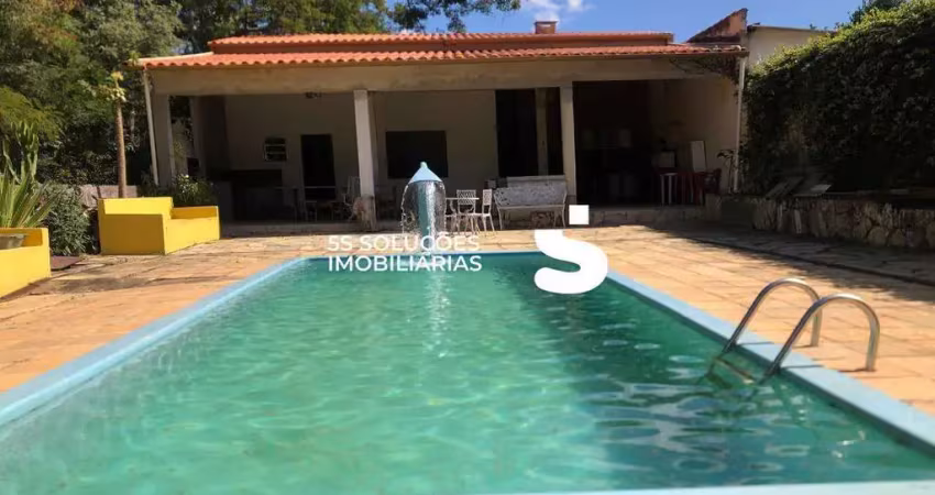 Linda e aconchegante chácara/granja, no distrito de caeté