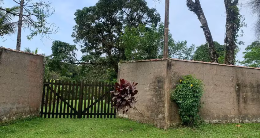 Chácara para venda, itanhaém / sp. possui lago e  14.000  (100x140) m² de área total.