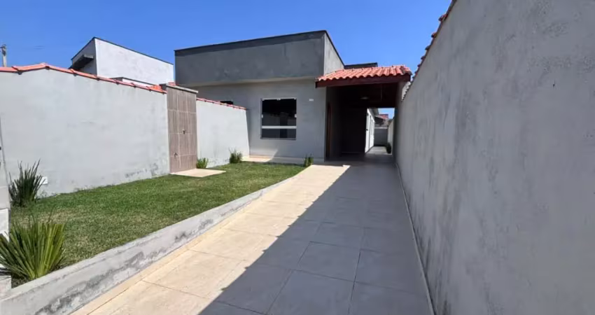 Casa nova com 02 quartos para venda, na praia em peruíbe / sp