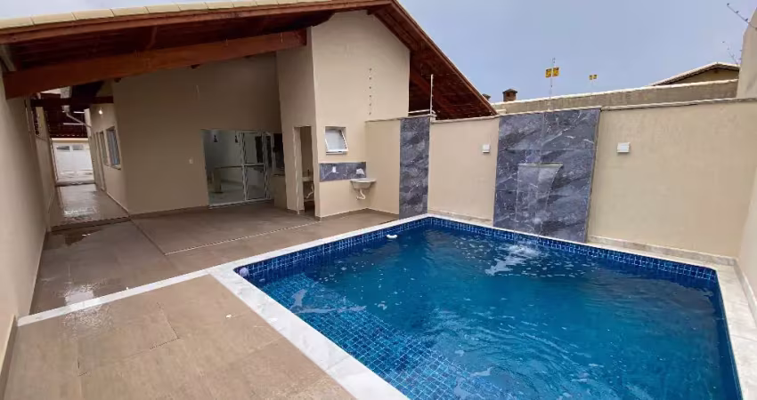 Casa nova para venda, itanhaém / sp. possui 0iscina e 02 dormitórios