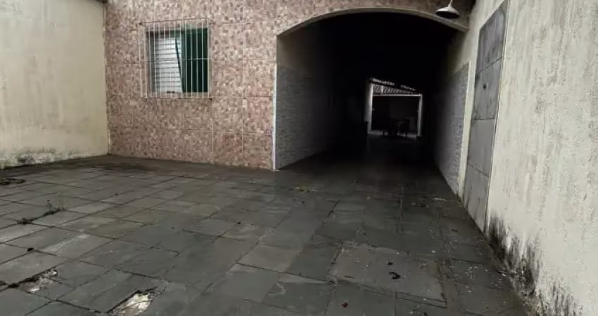 Casa para venda, itanhaém / sp. possui 02 dormitórios e piscina