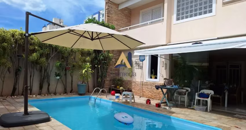 Sobrado para venda no bairro parque das flores, com 4 suítes, piscina e 4 vagas