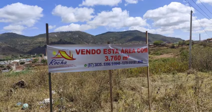 Terreno à venda na As marges da BR 232, São Sebastião, Pesqueira