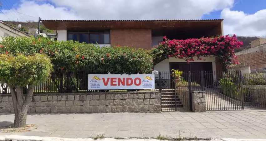 Casa para venda em pesqueira, centro, 6 dormitórios, 2 suítes, 4 banheiros, 2 vagas