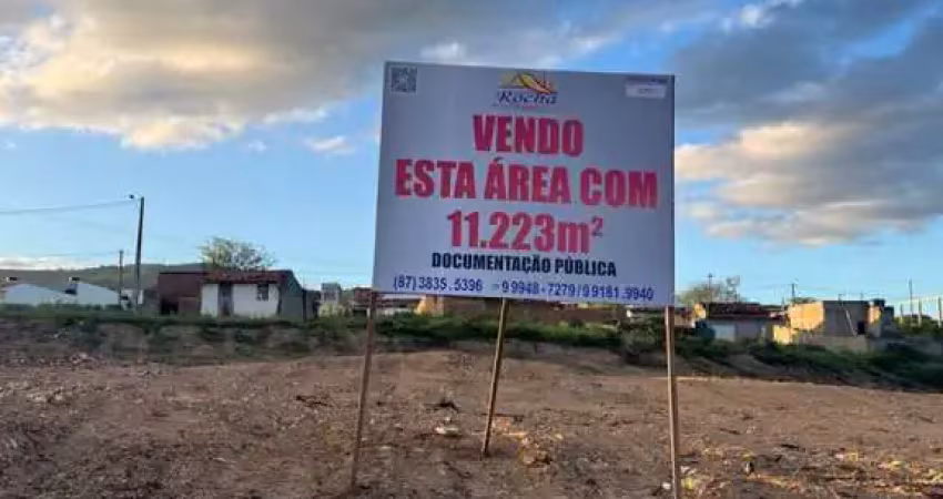 Terreno à venda na As margens da BR 232, s/n, Centenário, Pesqueira