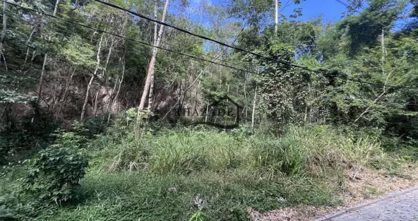 Excelente terreno 1050m2 plano no condomínio três mangueiras pendotiba, niterói.