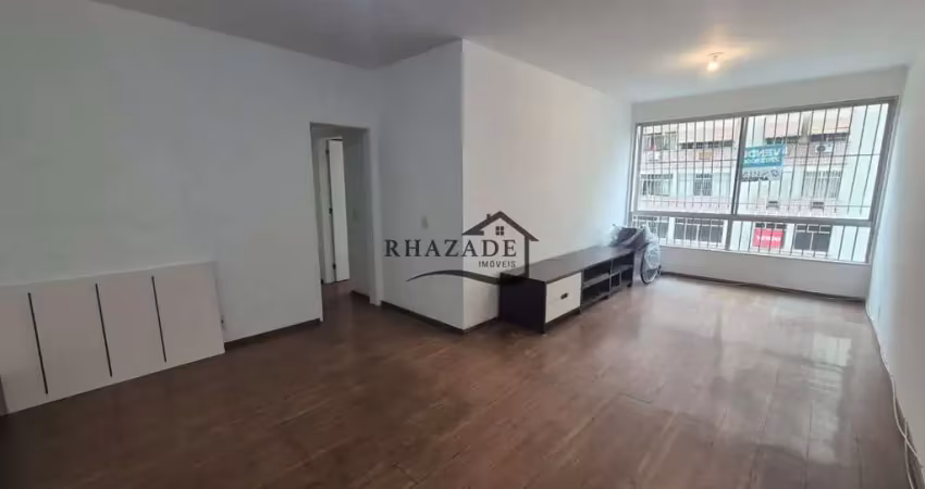 Apartamento em icaraí – niterói, ao lado do campo de são bento, a 650m da praia.