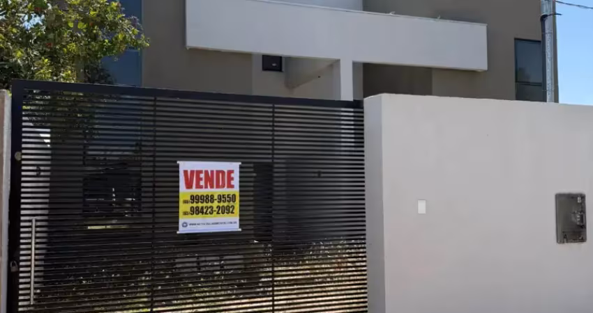 Sobrado novo com piscina - acabamento de primeira, show de imovel!!!