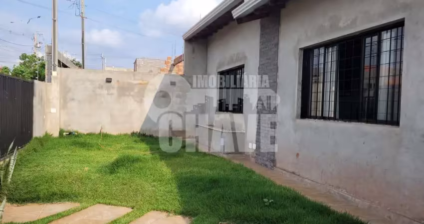 Vende-se casa 3 dormitórios no jardim verona próximo ao heimtal em londrina-pr