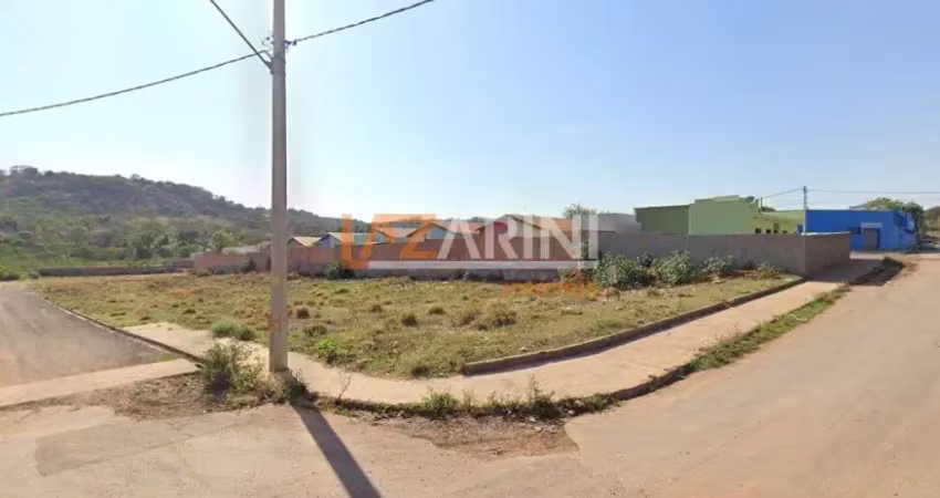 Terreno à venda na Rua Isak Falgén, Loteamento Social Antenor Garcia, São Carlos