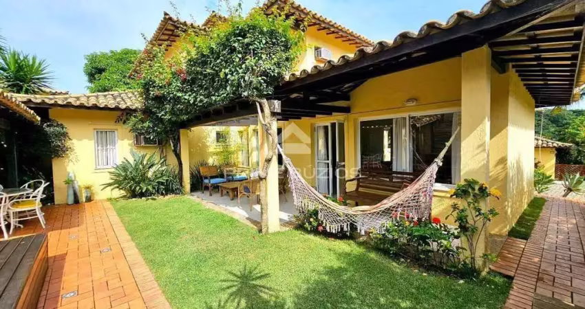 Casa em condomínio a venda, com 4 suítes, área privativa na ferradura, armação dos buzios