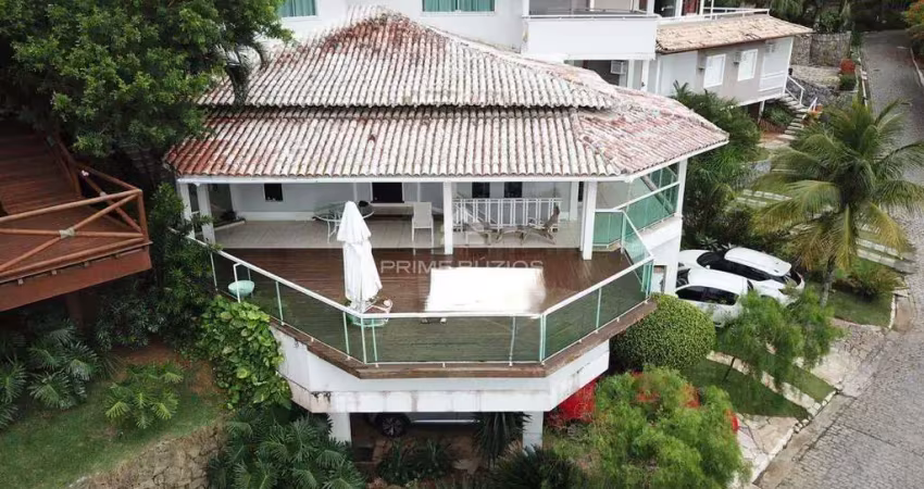 Casa a venda em condomínio com 5 suítes, 4 vagas, geribá, armação dos buzios rj