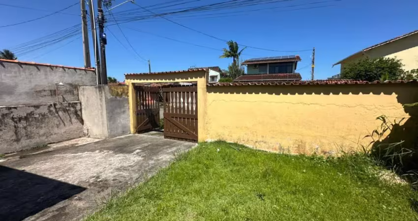 Casa com 8 vagas a 1km da praia! suíte, escritura e oportunidade no gaivota, itanhaém!