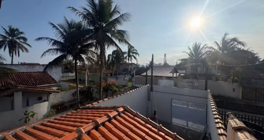 Casa no palmeiras a 450m da praia – 3 dorms (2 suítes) + área gourmet e escritura! r$150 mil + parcelas