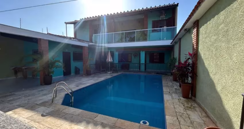 Casa com piscina a apenas 150m da praia no jardim suarão – escritura + financiamento disponível!