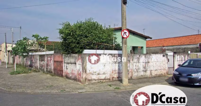 Casas à venda de construções antigas, em terreno de 430m2, bairro parque nossa senhora da glória, tremembé- sp.