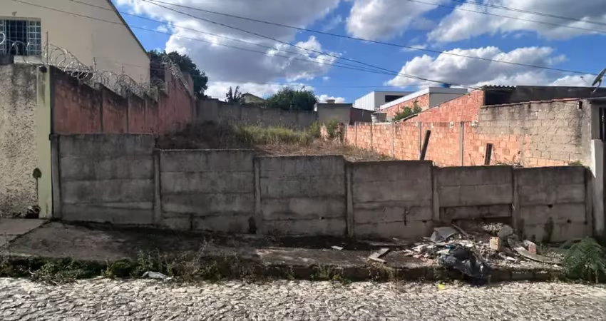 Terreno à venda no Campina Verde, Divinópolis 