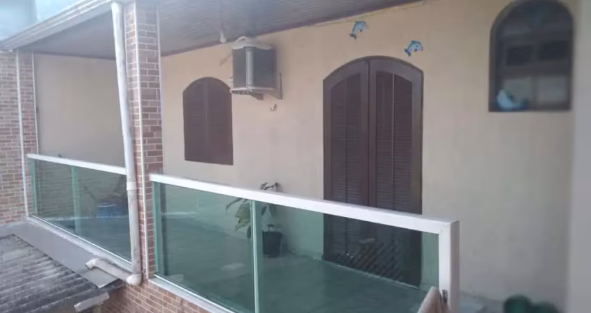 Casa para venda em itanhaém, jardim oásis, 2 dormitórios, 3 banheiros, 2 vagas