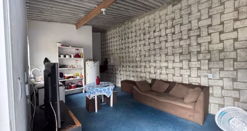 Casa no balneário josedy em peruíbe – 1300m da praia, com piscina e escritura
