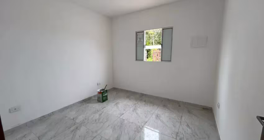 Casa em itanhaém no bairro suarão – 2 dormitórios, 2 vagas e 600m da rodovia