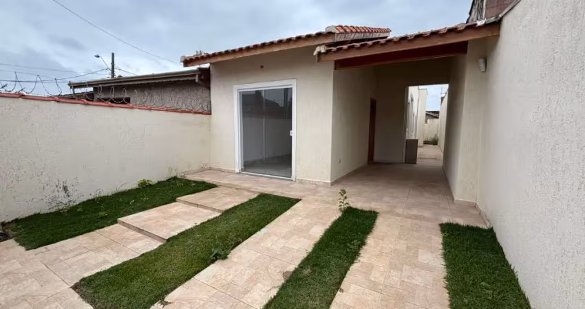 Casa no são joão batista 2 em peruíbe – 3 dormitórios, espaço para piscina