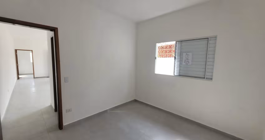 Casa no jardim são fernando – 2 dorms, 1.200m da praia e vaga para 3 carros